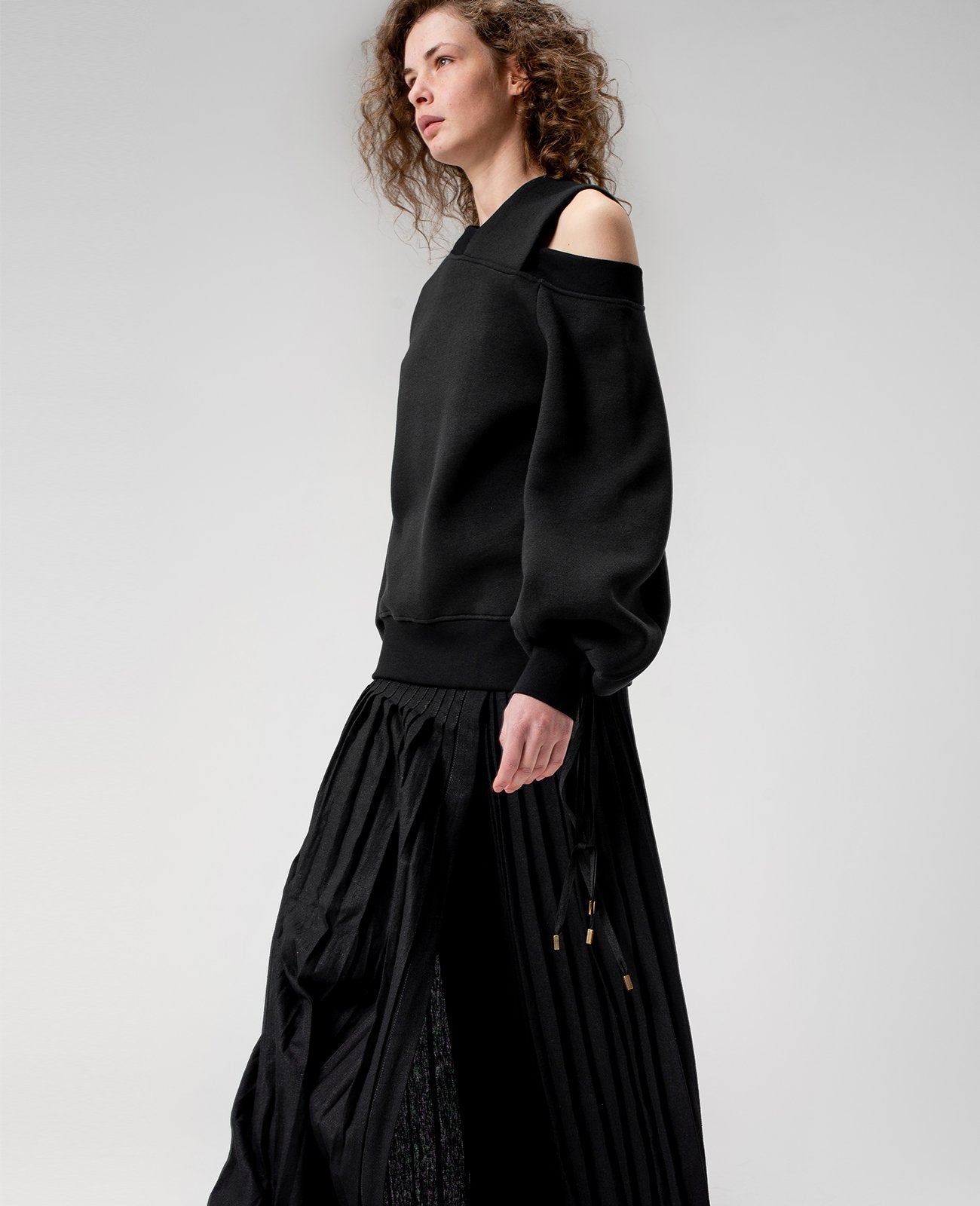 Nutmeg Black Sweatshirt