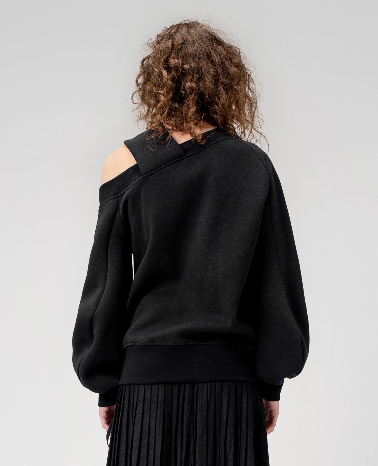 Nutmeg Black Sweatshirt